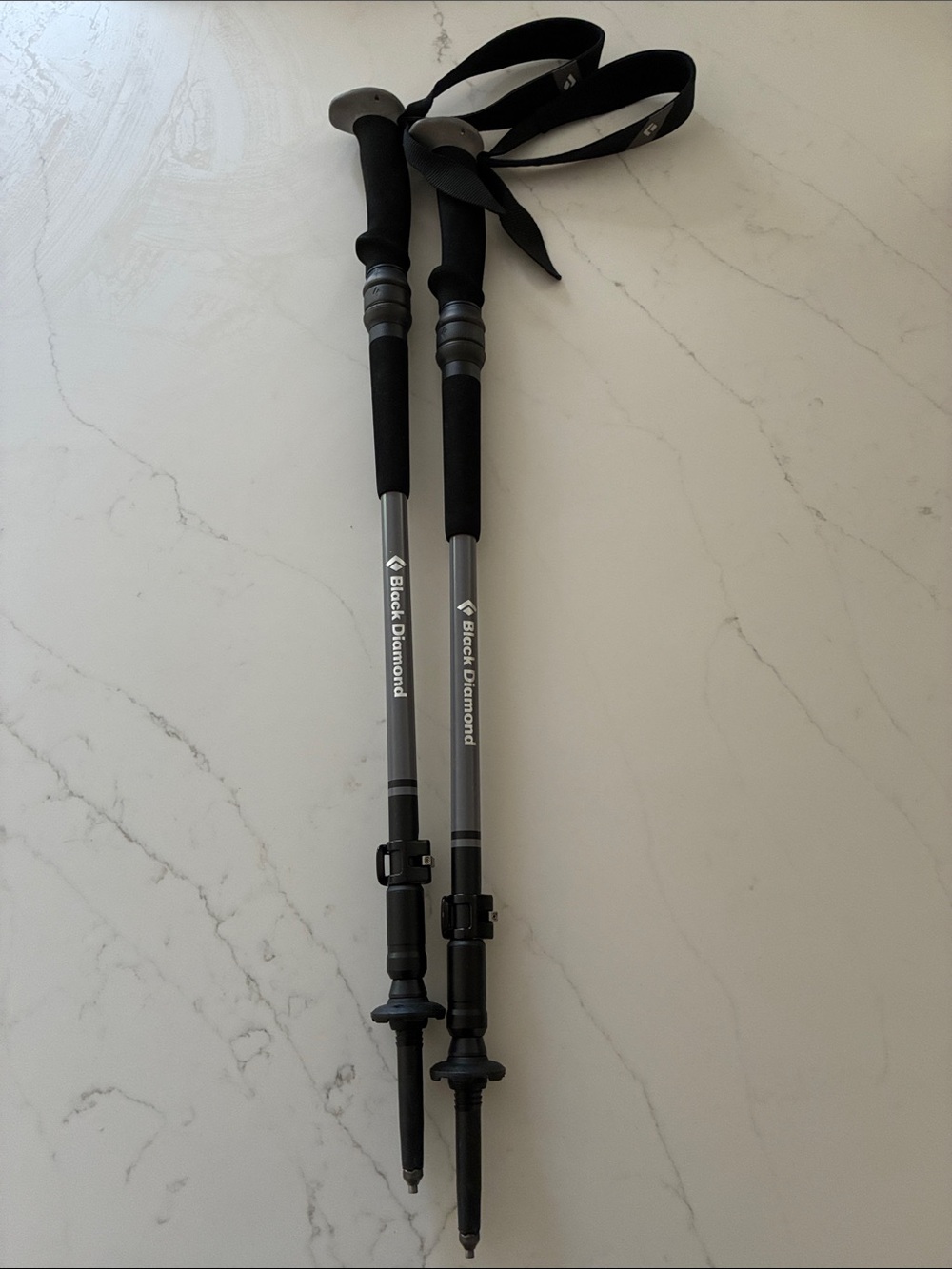 LIKE NEW! Black Diamond WOMEN’S Trekking Poles - Adjustable Hiking Poles